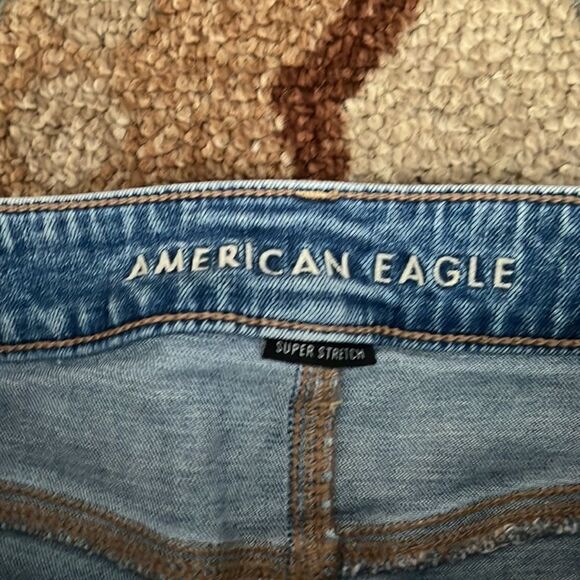 EUC AMERICAN EAGLE SIZE 4 HI RISE MINI JEAN SKIRT DISTRESSED - Picture 2 of 8
